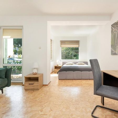 Bright & Spacious Family Apartment In Miedzyzdroje With Parking And 3 Balconies By Noclegi Renters Exterior foto