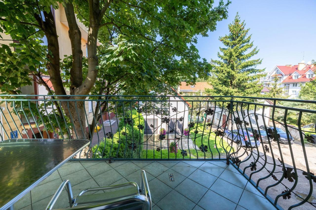 Bright & Spacious Family Apartment In Miedzyzdroje With Parking And 3 Balconies By Noclegi Renters Exterior foto