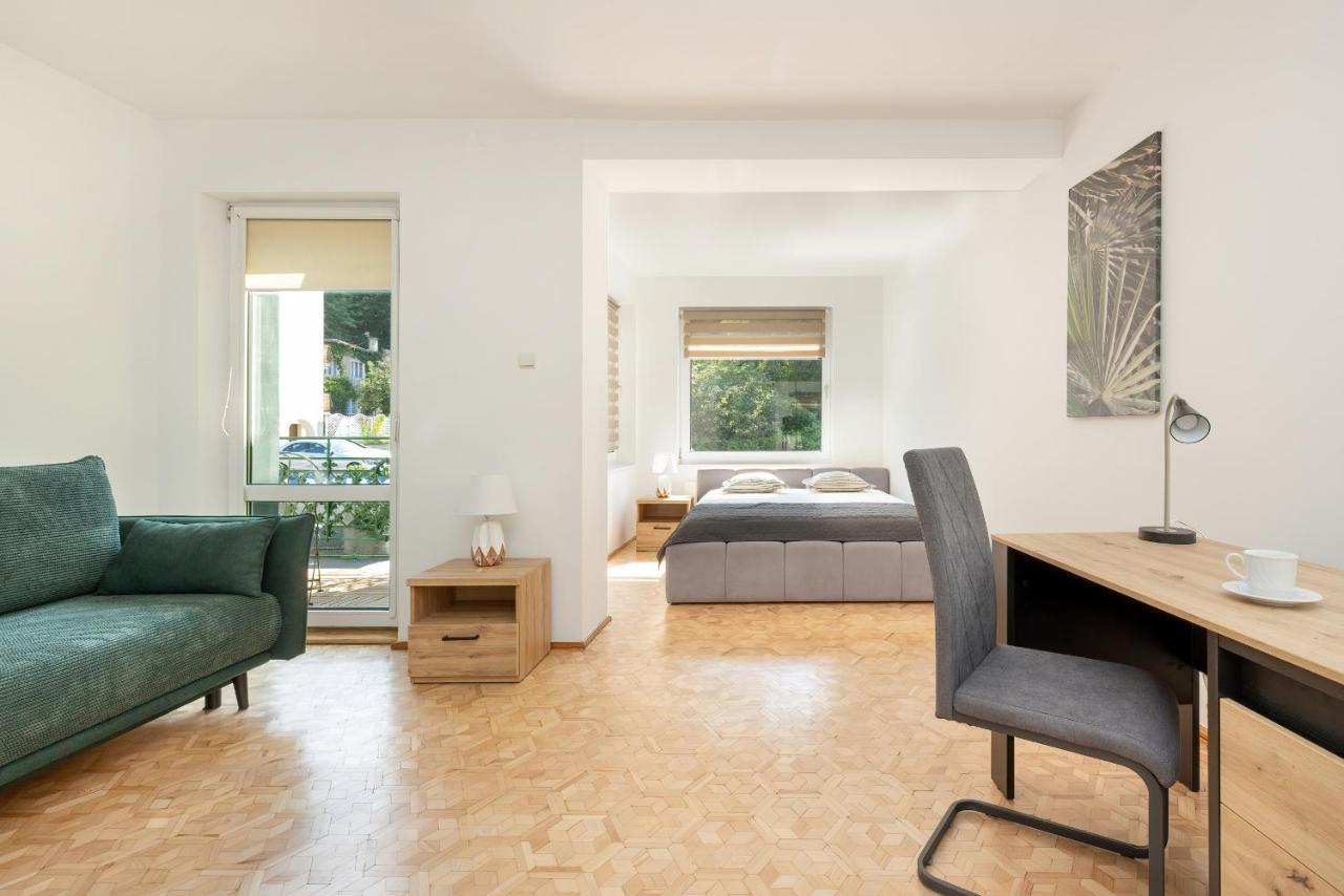 Bright & Spacious Family Apartment In Miedzyzdroje With Parking And 3 Balconies By Noclegi Renters Exterior foto