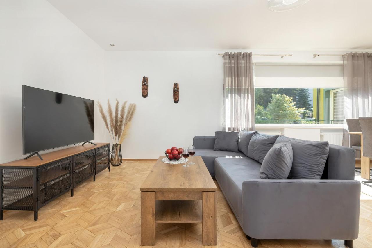 Bright & Spacious Family Apartment In Miedzyzdroje With Parking And 3 Balconies By Noclegi Renters Exterior foto
